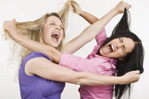 Mơ thấy đánh nhau có điềm gì ?